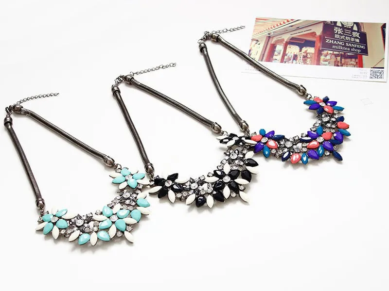 Fashion Necklaces For Women Fabric Acrylic Resin Flower Necklace Collar Statement Necklace Pendant