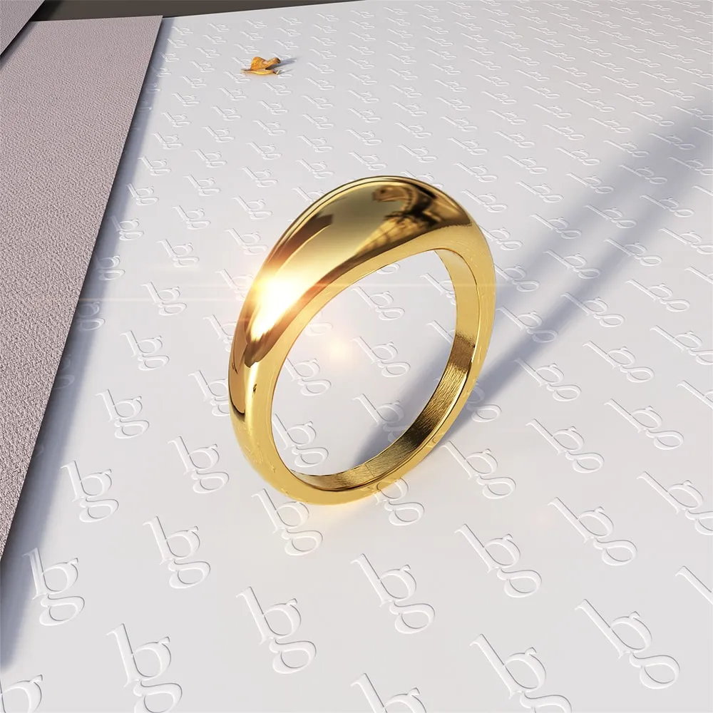 Pinard Oval Ring in Gold