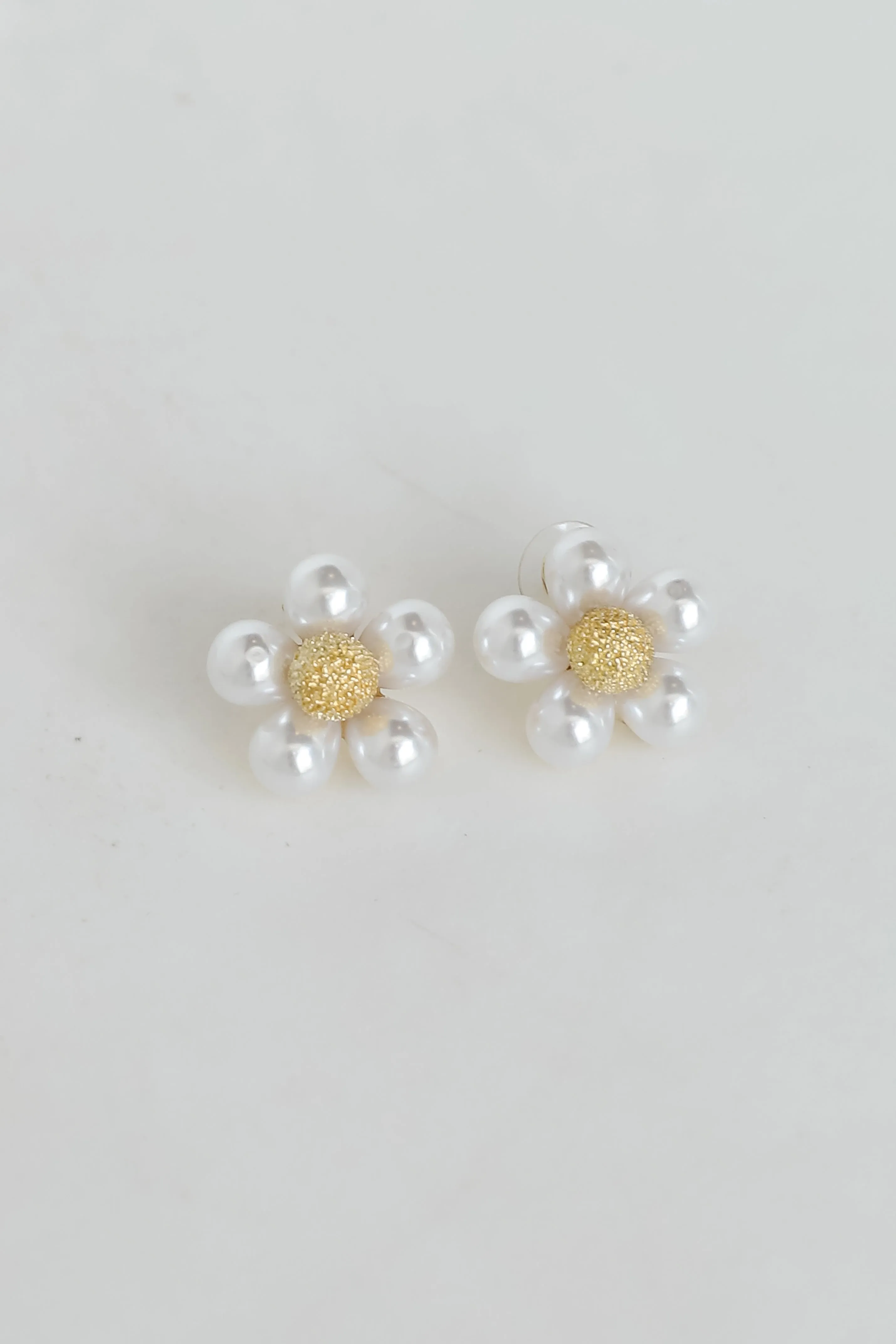 Sutton Cream Daisy Stud Earrings